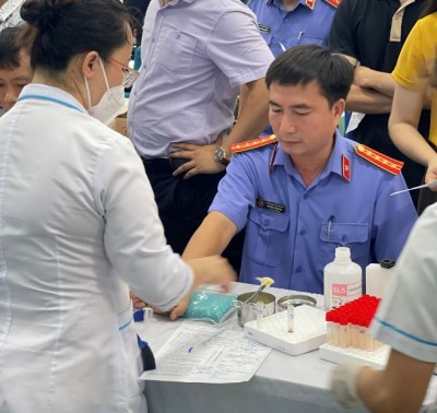 Công đoàn Viện kiểm sát nhân dân tỉnh Quảng Nam tham gia chương trình hiến máu tình nguyện do Công đoàn Viên chức tỉnh Quảng Nam tổ chức