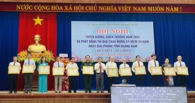 VKSND TỈNH QUẢNG NAM NHẬN BẰNG KHEN CỦA CHỦ TỊCH UBND TỈNH QUẢNG NAM