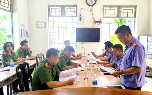 VKSND Khu vực 3 trực tiếp kiểm sát tạm giữ, tạm giam tại 02 Phân trại tạm giam trên địa bàn khu vực.