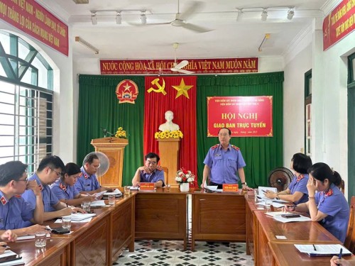 Viện trưởng VKSND thành phố Đà Nẵng thăm và làm việc tại VKSND khu vực 8