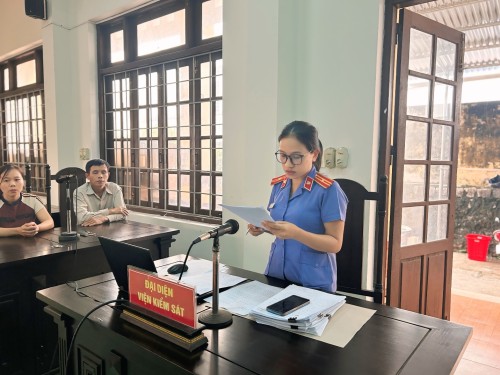 Viện kiểm sát nhân dân Khu vực 9 tổ chức phiên tòa rút kinh nghiệm kết hợp trình chiếu chứng cứ trong giải quyết vụ án dân sự