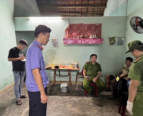 Viện kiểm sát nhân dân Khu vực 7 - Đà Nẵng thực hành quyền công tố, kiểm sát khám nghiệm hiện trường vụ Tổ chức sử dụng trái phép chất ma túy