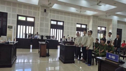 Thực trạng, nguyên nhân và giải pháp hạn chế tình trạng người chưa thành niên phạm tội Gây rối trật tự công cộng tại thành phố Đà Nẵng