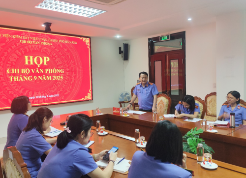Chi bộ Văn phòng đề nghị xem xét kết nạp Đảng đối với 01 quần chúng ưu tú