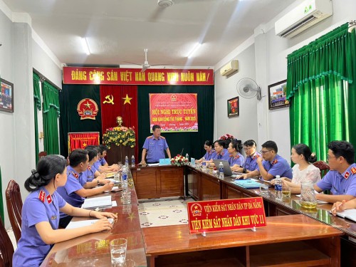 Đoàn kiểm tra VKSND thành phố Đà Nẵng kiểm tra, hướng dẫn công tác kiểm sát việc tiếp nhận, giải quyết nguồn tin tội phạm, giải quyết đơn và thực hiện quy chế dân chủ, kỷ luật công vụ tại VKSND khu vực 11