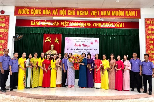 Viện kiểm sát nhân dân Khu vực 7 - Đà Nẵng tổ chức sinh hoạt  kỷ niệm 95 năm ngày Phụ nữ Việt Nam 20/10 - Tôn vinh vẻ đẹp  và bản lĩnh người phụ nữ ngành Kiểm sát nhân dân
