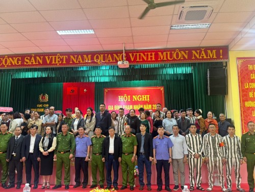 VIỆN KIỂM SÁT NHÂN DÂN THÀNH PHỐ ĐÀ NẴNG THAM DỰ HỘI NGHỊ GIA ĐÌNH PHẠM NHÂN NĂM 2025 TẠI TRẠI GIAM AN ĐIỀM