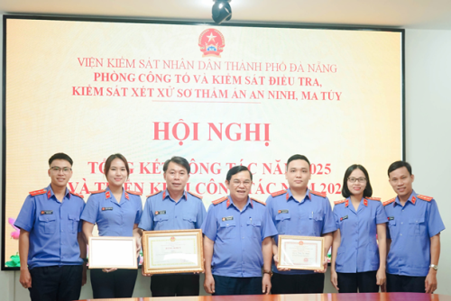 PHÒNG CÔNG TỐ VÀ KIỂM SÁT ĐIỀU TRA, KIỂM SÁT XÉT XỬ SƠ THẨM ÁN AN NINH, MA TUÝ (PHÒNG 1) VIỆN KIỂM SÁT NHÂN DÂN THÀNH PHỐ ĐÀ NẴNG TỔ CHỨC HỘI NGHỊ TỔNG KẾT CÔNG TÁC NĂM 2025 VÀ TRIỂN KHAI CÔNG TÁC NĂM 2026