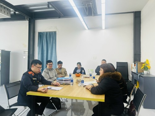 Viện Kiểm sát nhân dân khu vực 3 - Đà Nẵng phối hợp cùng Tòa án nhân dân khu vực 3 – Đà Nẵng tiến hành xem xét, thẩm định tài sản trong vụ án Kinh doanh thương mại.