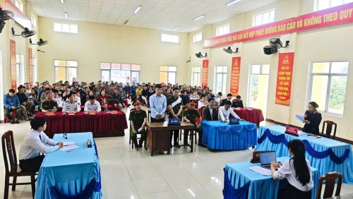 VKSND KHU VỰC 5 PHỐI HỢP CÙNG BỘ TƯ LỆNH VÙNG CẢNH SÁT BIỂN 2, BÁO CÔNG LÝ, TÒA PHÚC THẨM TAND TỐI CAO TẠI ĐÀ NẴNG, TAND KHU VỰC 5 TỔ CHỨC TUYÊN TRUYỀN, PHỔ BIẾN PHÁP LUẬT VỀ CHỐNG KHAI THÁC HẢI SẢN BẤT HỢP PHÁP