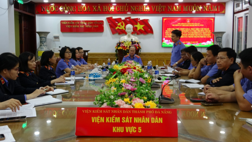 VKSND THÀNH PHỐ ĐÀ NẴNG KIỂM TRA VIỆC TRIỂN KHAI, THỰC HIỆN CHỈ THỊ CỦA VKSND TỐI CAO VÀ KẾ HOẠCH CỦA VKSND THÀNH PHỐ ĐÀ NẴNG VỀ CÔNG TÁC NĂM 2026 TẠI VKSND KHU VỰC 5