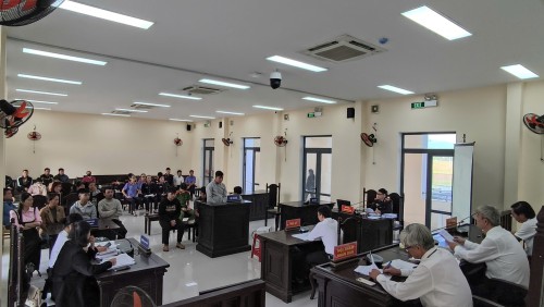 VKSND khu vực 11 tổ chức phiên tòa hình sự rút kinh nghiệm kết hợp trình chiếu chứng cứ