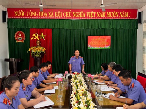 VKSND thành phố Đà Nẵng làm việc với VKSND khu vực 7 về việc thực hiện công tác chuẩn bị thí điểm khởi kiện vụ án dân sự công ích theo  Nghị quyết 205/2025/QH15 ngày 24/6/2025 của Quốc hội