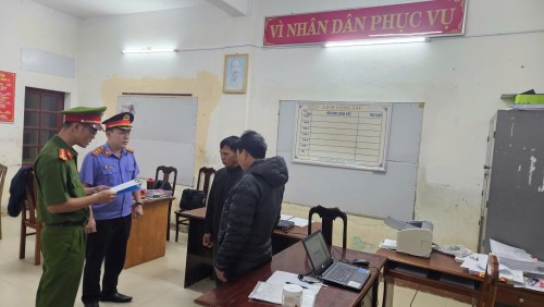 Viện kiểm sát nhân dân khu vực 11 kiểm sát việc thi hành lệnh bắt bị can để tạm giam đối tượng vận chuyển 01 kg thủy ngân