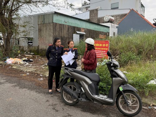 VKSND Khu vực 2: Tiến hành kiểm tra, xác minh tình trạng ô nhiễm môi trường do rác thải tại địa bàn phường Sơn Trà, TP. Đà Nẵng