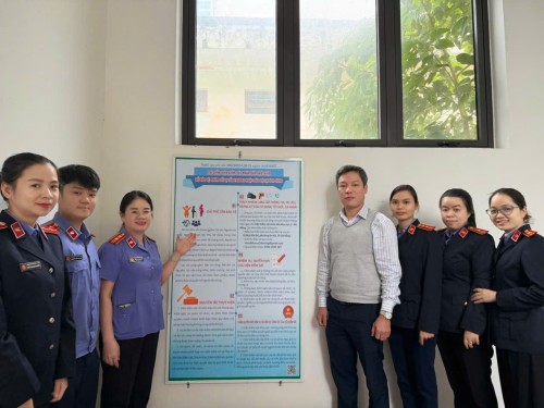 VKSND Khu vực 2 – Đà Nẵng tiến hành tuyên truyền Nghị Quyết 205/2025 của Quốc hội tại Trung tâm Cung ứng dịch vụ sự nghiệp công phường An Hải