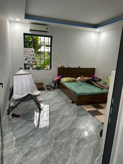 VKSND khu vực 4 kiểm sát việc khám nghiệm hiện trường, khám nghiệm tử thi trong vụ việc tử vong nghi do đốt than để sưởi ấm trong phòng kín