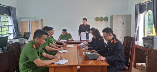 VKSND Khu vực 7 - Đà Nẵng trực tiếp kiểm sát công tác tiếp nhận,  giải quyết nguồn tin về tội phạm tại Công an các xã trên địa bàn