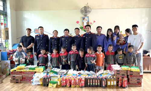 CHI ĐOÀN VKSND KHU VỰC 5 – ĐÀ NẴNG TỔ CHỨC CHƯƠNG TRÌNH THIỆN NGUYỆN TẠI THÔN NGỌC GIÁC VÀ THÔN 2B, XÃ TRÀ TÂN