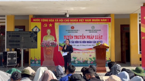 “Xuân biên cương – Ấm lòng dân bản”: Chi đoàn VKSND Khu vực 11 lan tỏa pháp luật, sẻ chia yêu thương hướng về vùng biên giới