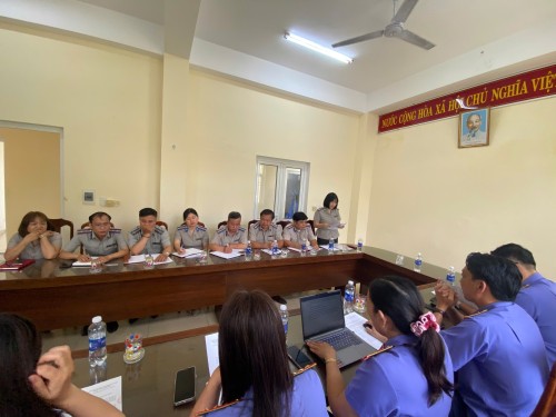 PHÒNG 11 VKSND THÀNH PHỐ ĐÀ NẴNG THỰC HIỆN HOẠT ĐỘNG TRỰC TIẾP KIẾM SÁT THI HÀNH ÁN DÂN SỰ, HÀNH CHÍNH TẠI PHÒNG THI HÀNH ÁN DÂN SỰ KHU VỰC 4 – ĐÀ NẴNG