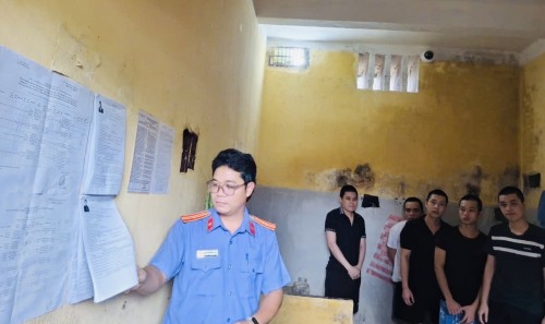 Viện KSND khu vực 11, thành phố Đà Nẵng kiểm sát việc bảo đảm quyền bầu cử của người bị tạm giữ, tạm giam tại Phân trại Tạm giam Đại Lộc