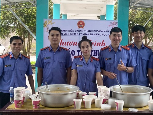 CHI ĐOÀN VIỆN KSND KHU VỰC 12 TỔ CHỨC HOẠT ĐỘNG “BÁT CHÁO YÊU THƯƠNG” HƯỞNG ỨNG THÁNG THANH NIÊN