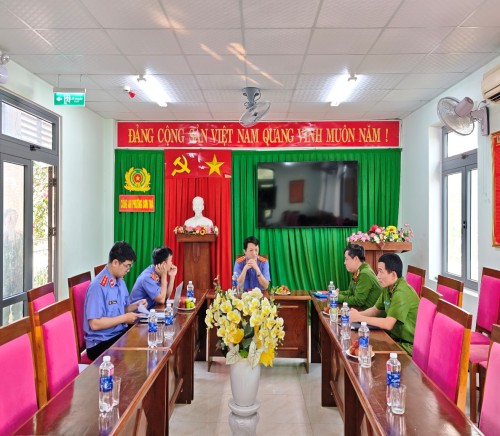 Trực tiếp kiểm sát việc tiếp nhận, phân loại và giải quyết nguồn tin về tội phạm tại Công an các phường An Hải, Sơn Trà và Ngũ Hành Sơn