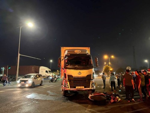 VKSND Khu vực 4 kiểm sát khám nghiệm hiện trường vụ tai nạn giao thông gây hậu quả nghiêm trọng