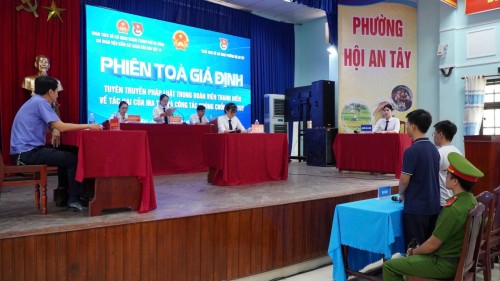 CHI ĐOÀN VKSND KHU VỰC 10 – ĐÀ NẴNG PHỐI HỢP TỔ CHỨC PHIÊN TÒA...