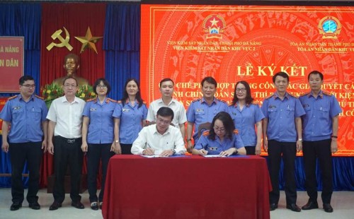 VKSND khu vực 2 - Đà Nẵng tổ chức Hội nghị sơ kết công tác 06 tháng đầu năm 2026, sơ kết 03 tháng thực hiện Nghị quyết số 205/2025/QH15 và ký kết Quy chế phối hợp với TAND khu vực 2 - Đà Nẵng