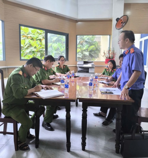 VKSND Khu vực 3 – Đà Nẵng kiểm sát đảm bảo chế độ đối với người bị tạm giữ, tạm giam tại Phân trại tạm giam Cẩm Lệ trong dịp lễ 30/4 và 01/5