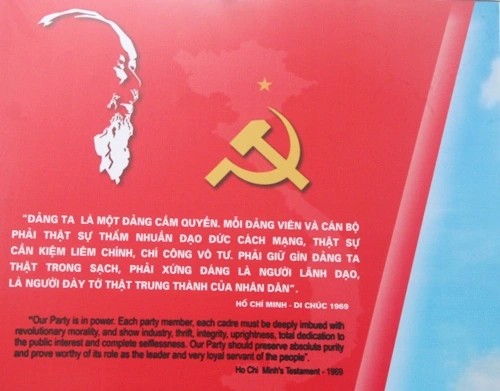 ĐẠO ĐỨC VÀ ĐẠO ĐỨC NGHỀ NGHIỆP - KIM CHỈ NAM  CHO SỰ PHÁT TRIỂN BỀN VỮNG CỦA KIỂM SÁT VIÊN