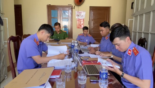 VIỆN KIỂM SÁT NHÂN DÂN KHU VỰC 12 – ĐÀ NẴNG TRỰC TIẾP KIỂM SÁT VIỆC TẠM GIỮ, TẠM GIAM VÀ THI HÀNH ÁN PHẠT TÙ TẠI PHÂN TRẠI TẠM GIAM ĐÔNG GIANG