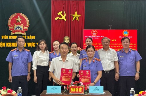 VKSND KHU VỰC 11 TỔ CHỨC KÝ KẾT QUY CHẾ PHỐI HỢP VỚI TAND KHU...