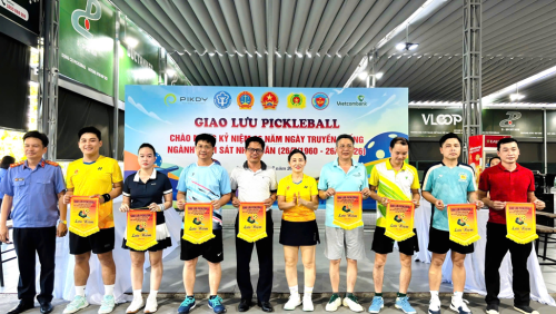 VKSND KHU VỰC 5 TỔ CHỨC CHƯƠNG TRÌNH GIAO LƯU PICKLEBALL CHÀO MỪNG KỶ NIỆM 66 NĂM NGÀY TRUYỀN THỐNG NGÀNH KIỂM SÁT NHÂN DÂN