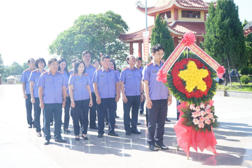 VKSND thành phố Đà Nẵng tổ chức các hoạt động ý nghĩa tri ân nhân kỷ niệm 66 năm Ngày truyền thống ngành Kiểm sát nhân dân