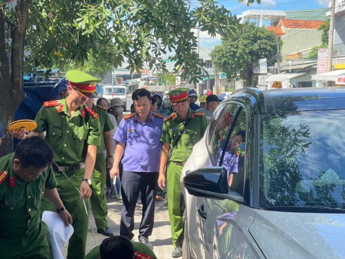 VIỆN KSND KHU VỰC 11 – ĐÀ NẴNG KIỂM SÁT DỰNG LẠI HIỆN TRƯỜNG VỤ TAI NẠN GIAO THÔNG