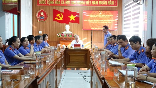 VIỆN TRƯỞNG VIỆN KIỂM SÁT NHÂN DÂN THÀNH PHỐ ĐÀ NẴNG THĂM, LÀM VIỆC TẠI VIỆN KIỂM SÁT NHÂN DÂN KHU VỰC 6