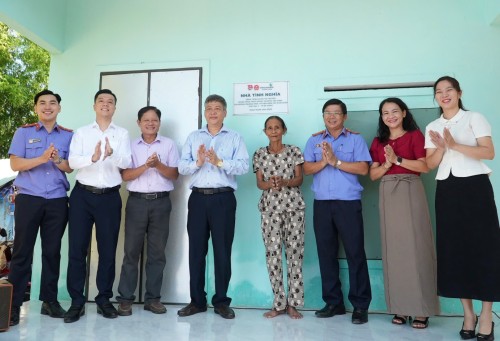 VKSND KHU VỰC 5 CHUNG TAY XÂY DỰNG CÔNG TRÌNH NHÀ Ở CHO HỘ GIA ĐÌNH CÓ HOÀN CẢNH KHÓ KHĂN