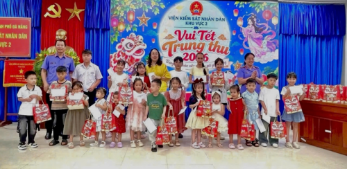 Đêm Trung thu đầy ắp tiếng cười tại VKSND Khu vực 2 - Đà Nẵng