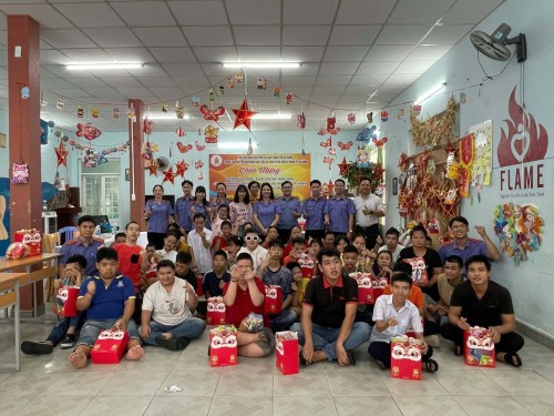 VKSND khu vực 4 trao gửi yêu thương mùa Trung thu