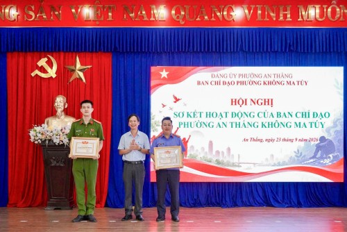 VKSND KHU VỰC 10 ĐƯỢC KHEN THƯỞNG TRONG HOẠT ĐỘNG XÂY DỰNG PHƯỜNG AN THẮNG KHÔNG MA TÚY