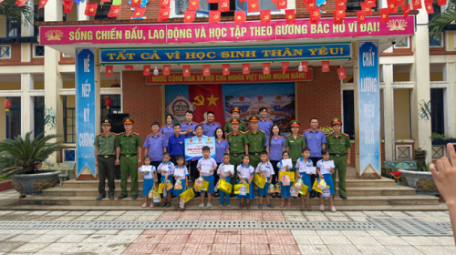 Đoàn thanh niên VKSND thành phố thực hiện chương trình thiện nguyện  "Trung thu cho em năm 2026"