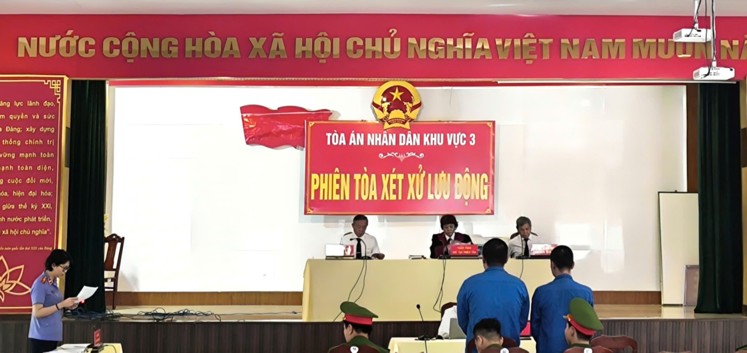 Phiên tòa lưu động