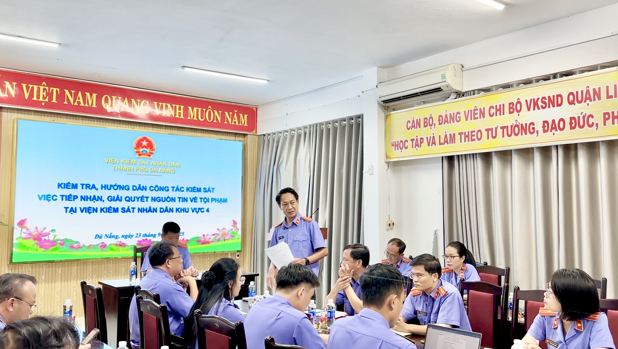 Description: D:\1. VKS LIEN CHIEU_2023\2_BAN TIN HOAT DONG\Tin Web\2025 (Web)\14_KV4_VKS TP kiem tra tin bao\IMG_3731.jpg