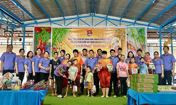 Chi đoàn VKSND khu vực 10 – Đà Nẵng: Một mùa trăng ý nghĩa