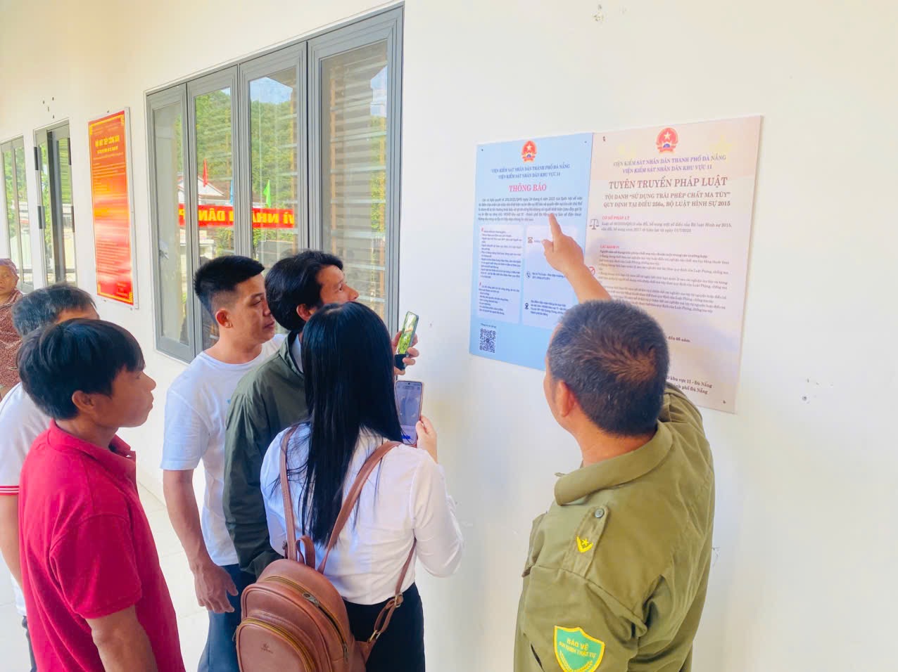 Viện kiểm sát nhân dân khu vực 11 tuyên truyền pháp luật tại các xã miền núi và biên giới thuộc địa bàn phụ trách