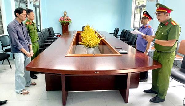 '''A person standing in front of a table
AI-generated content may be incorrect.'''