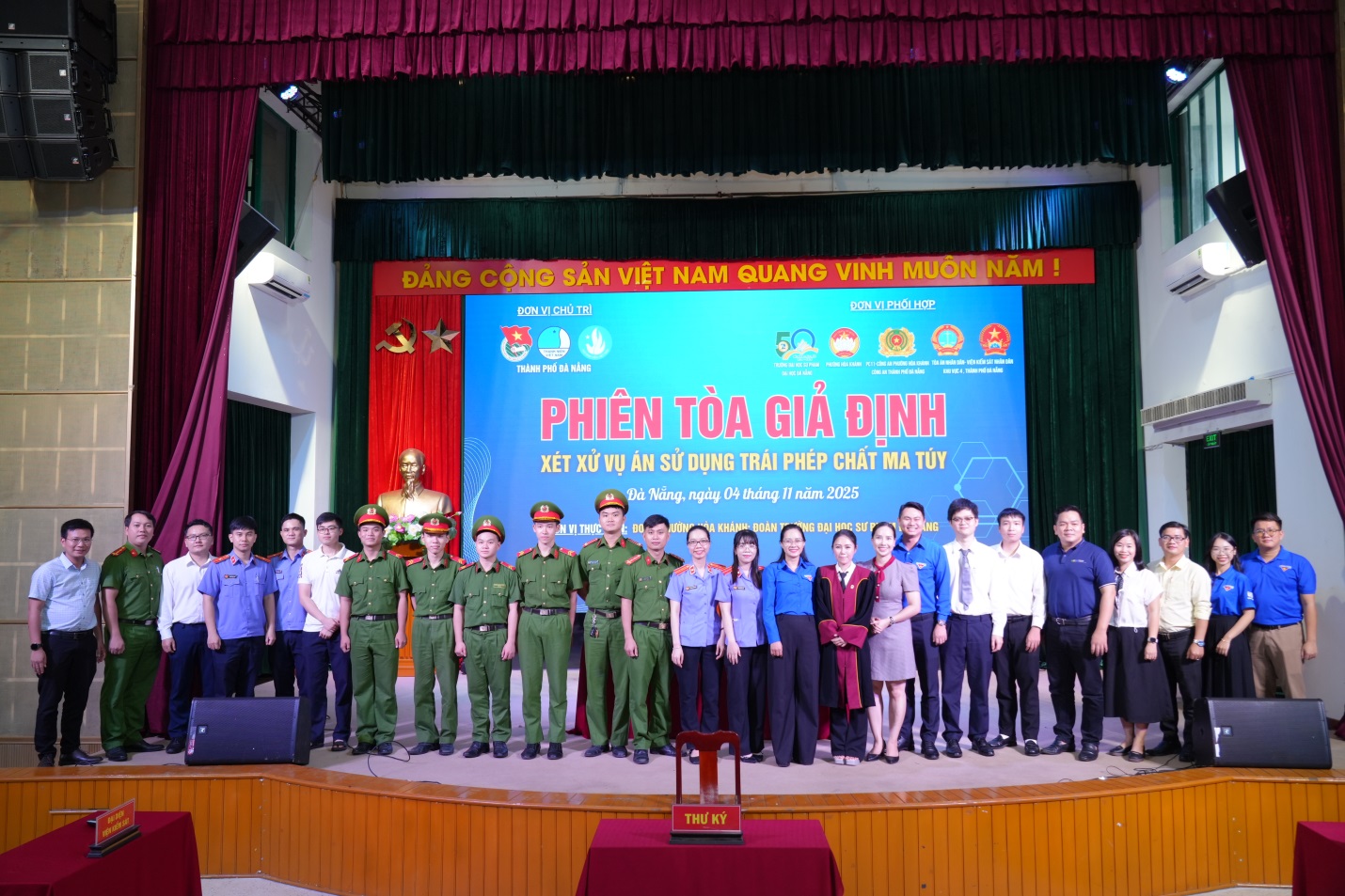 Description: C:\Users\HP\Downloads\truong su pham\DSC07493.JPG